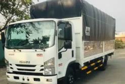 Xe tải Isuzu NQR 550 thùng bạt